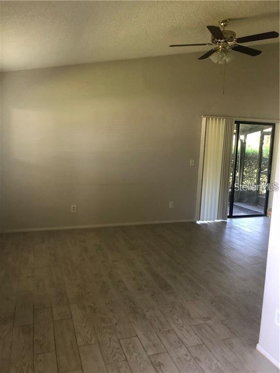 Listing photo id 8 for 501 Curlew Place 501
