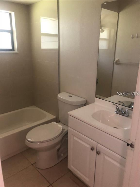 Listing photo id 12 for 501 Curlew Place 501