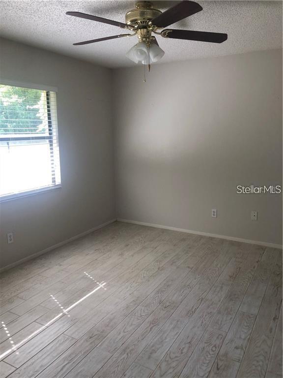 Listing photo id 13 for 501 Curlew Place 501