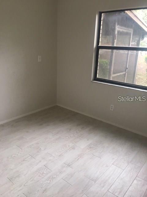 Listing photo id 14 for 501 Curlew Place 501