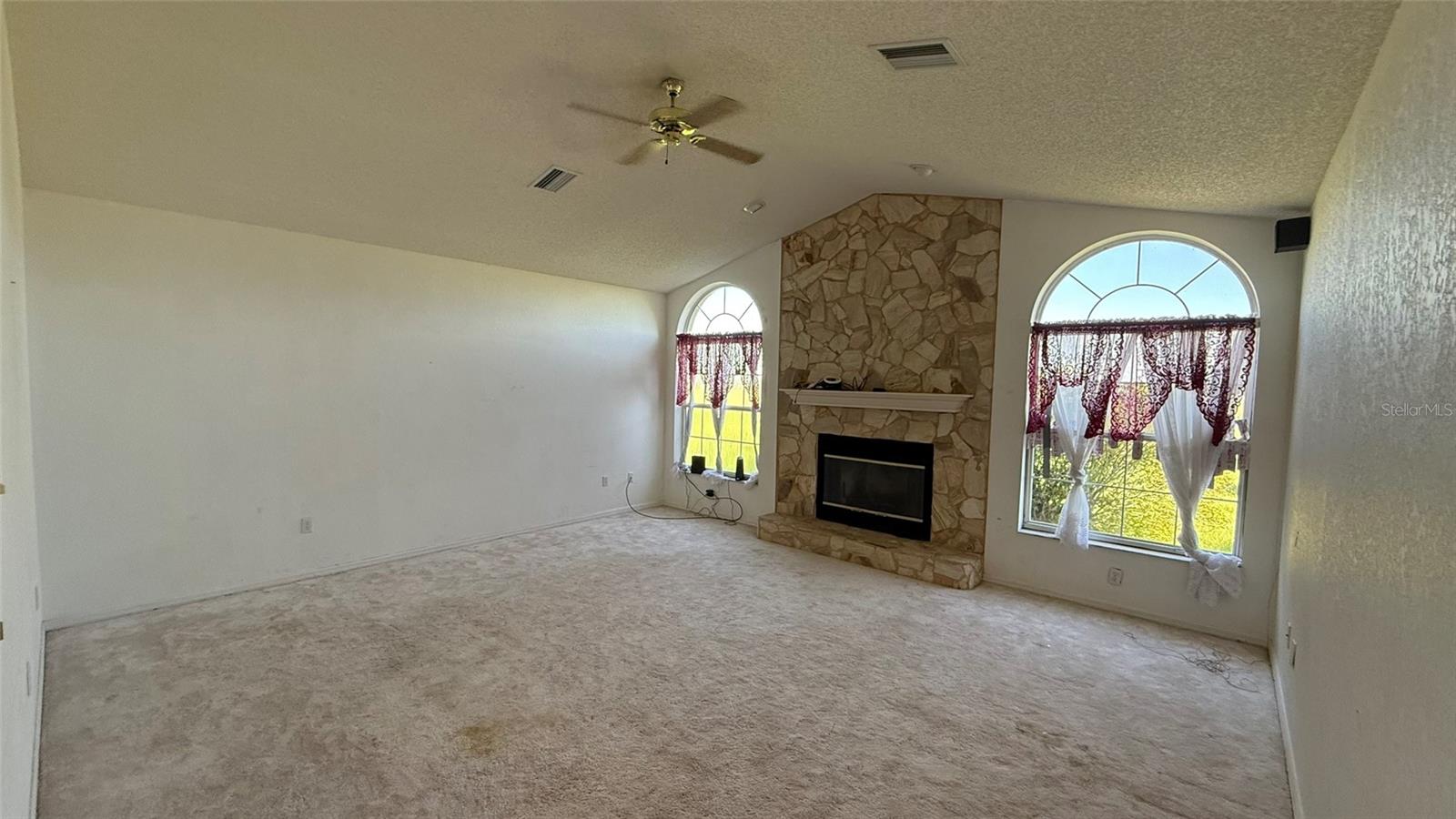 Listing photo id 3 for 39310 Richland Road
