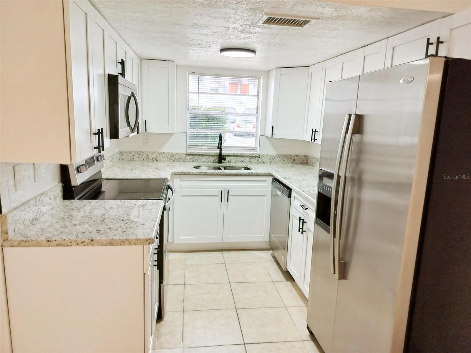 Image 3 of 7 For 9901 Grace Drive