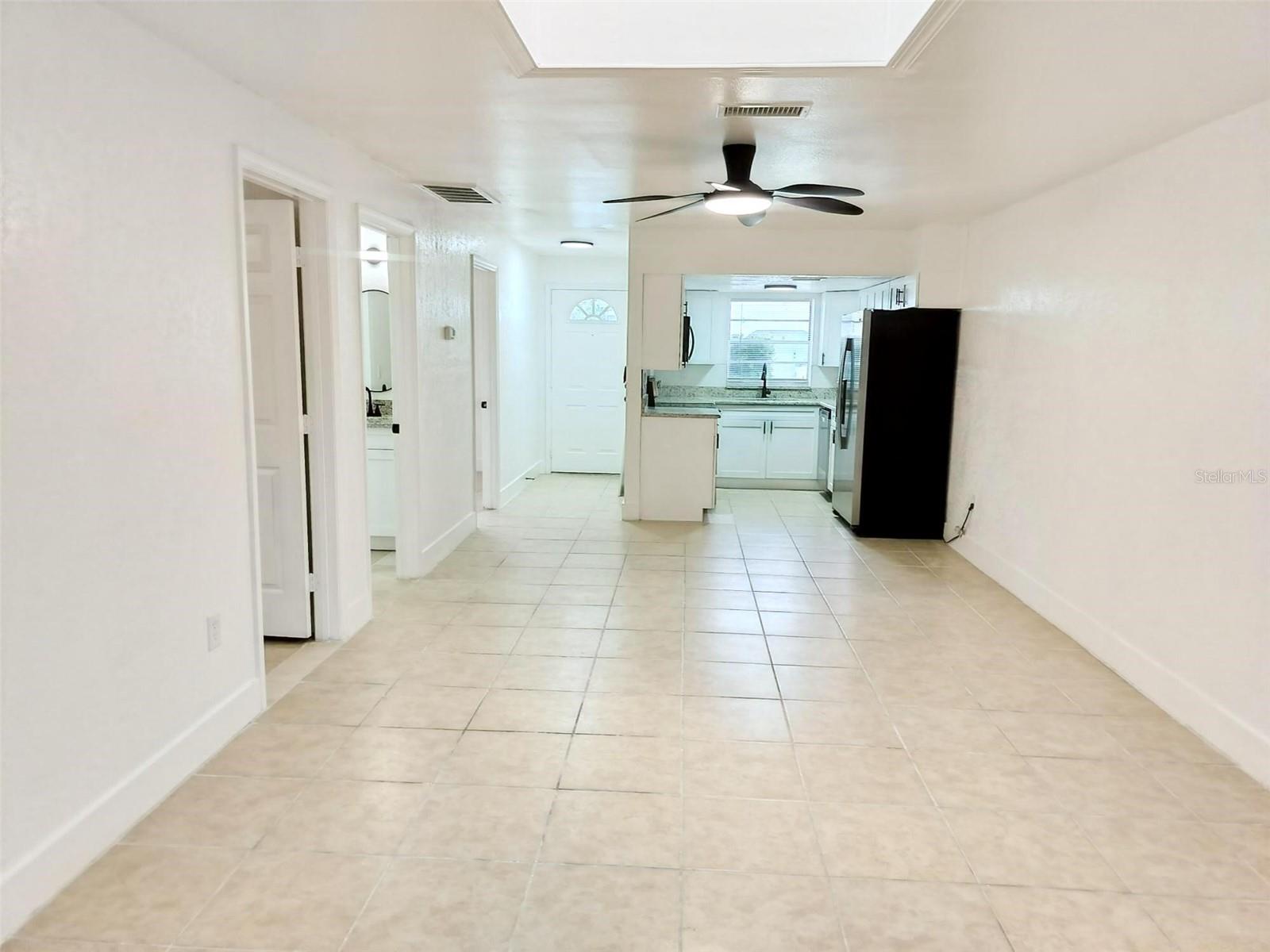 Image 4 of 7 For 9901 Grace Drive