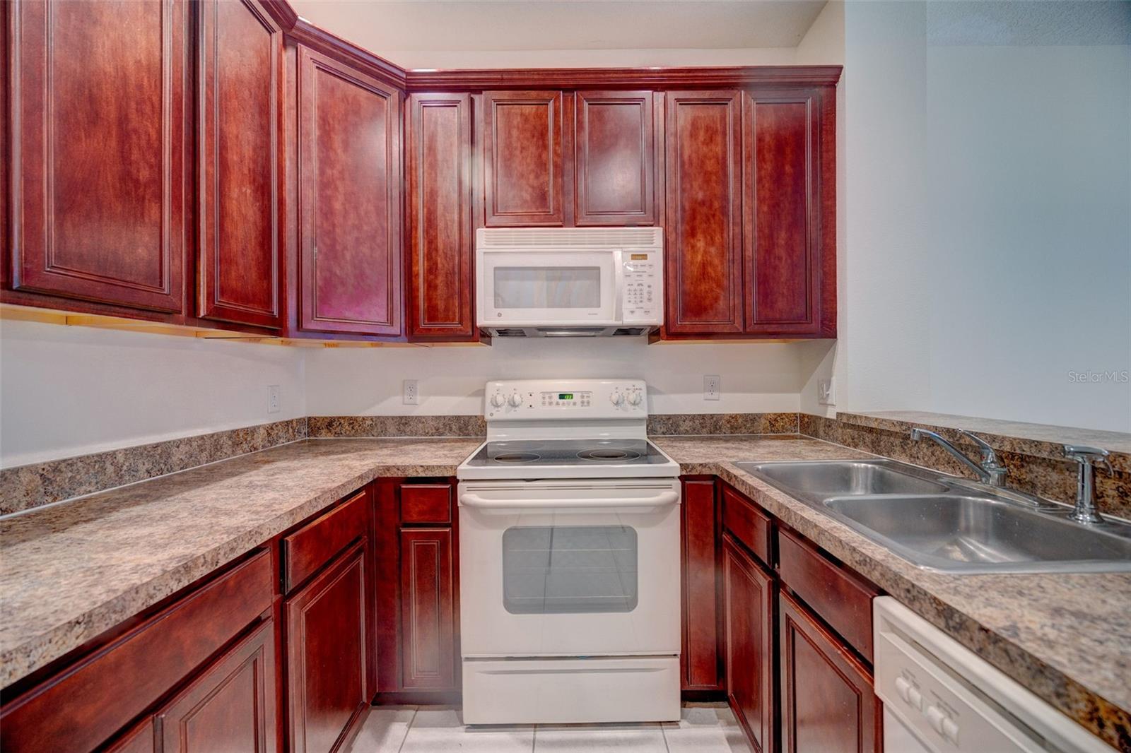 Image 13 of 38 For 10072 Old Haven Way