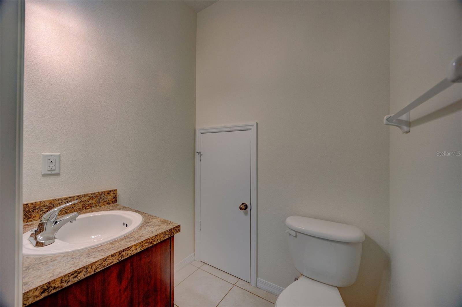 Image 18 of 38 For 10072 Old Haven Way