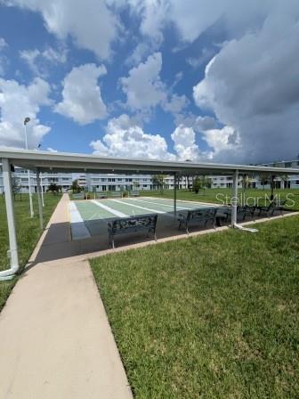 Listing photo id 1 for 4880 Locust Street Ne 127