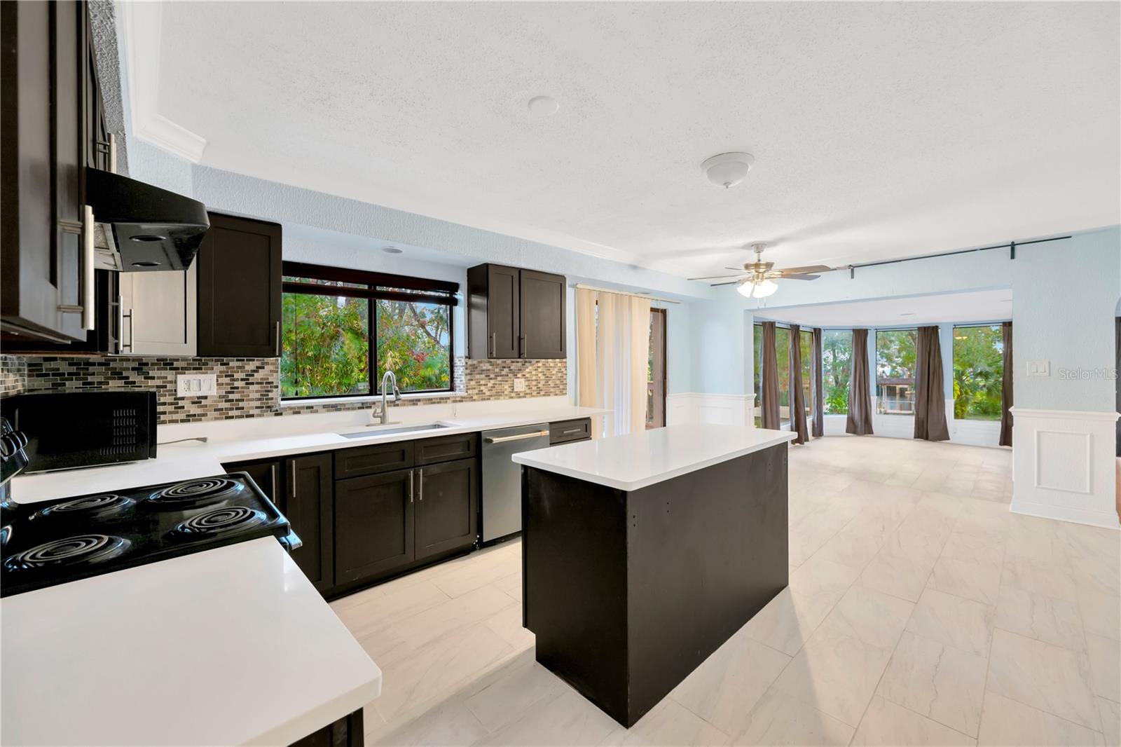 Image 3 of 11 For 703 Sligh Avenue