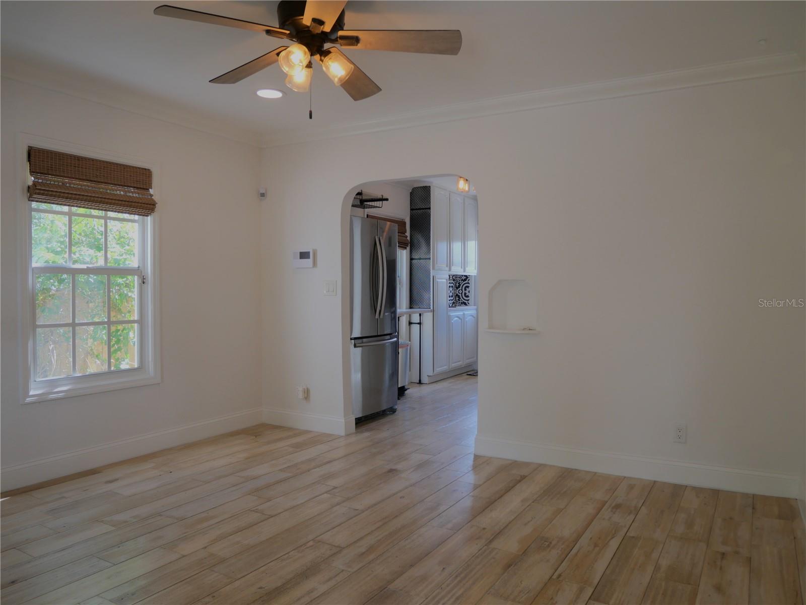 Image 4 of 35 For 2916 Woodrow Avenue