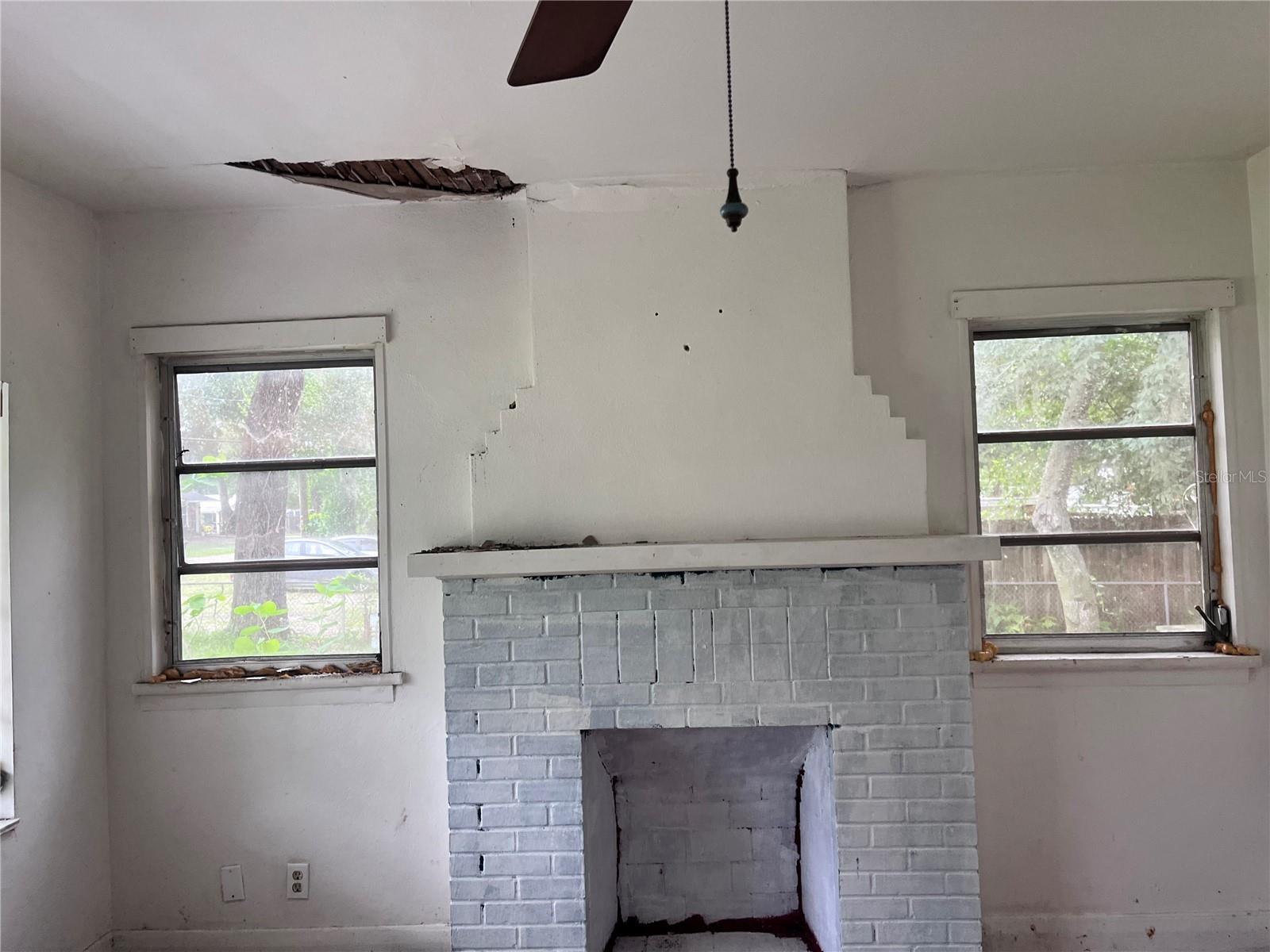 Image 13 of 29 For 8701 Willow Avenue