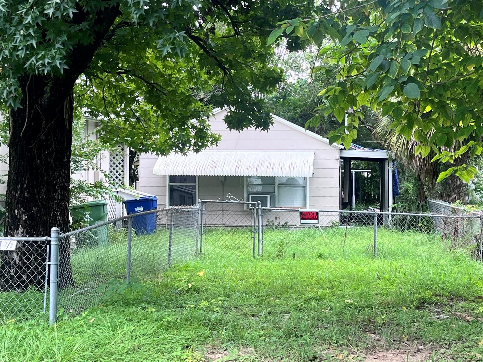 Image 5 of 29 For 8701 Willow Avenue