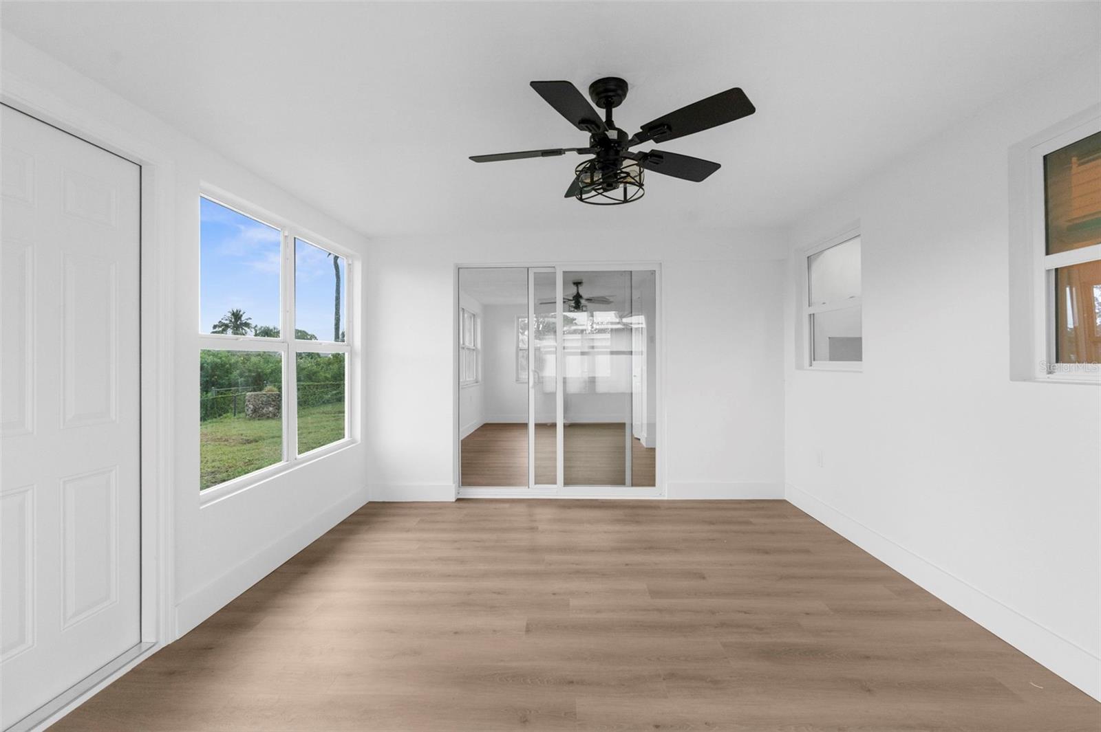 Listing photo id 22 for 5130 Chime Way