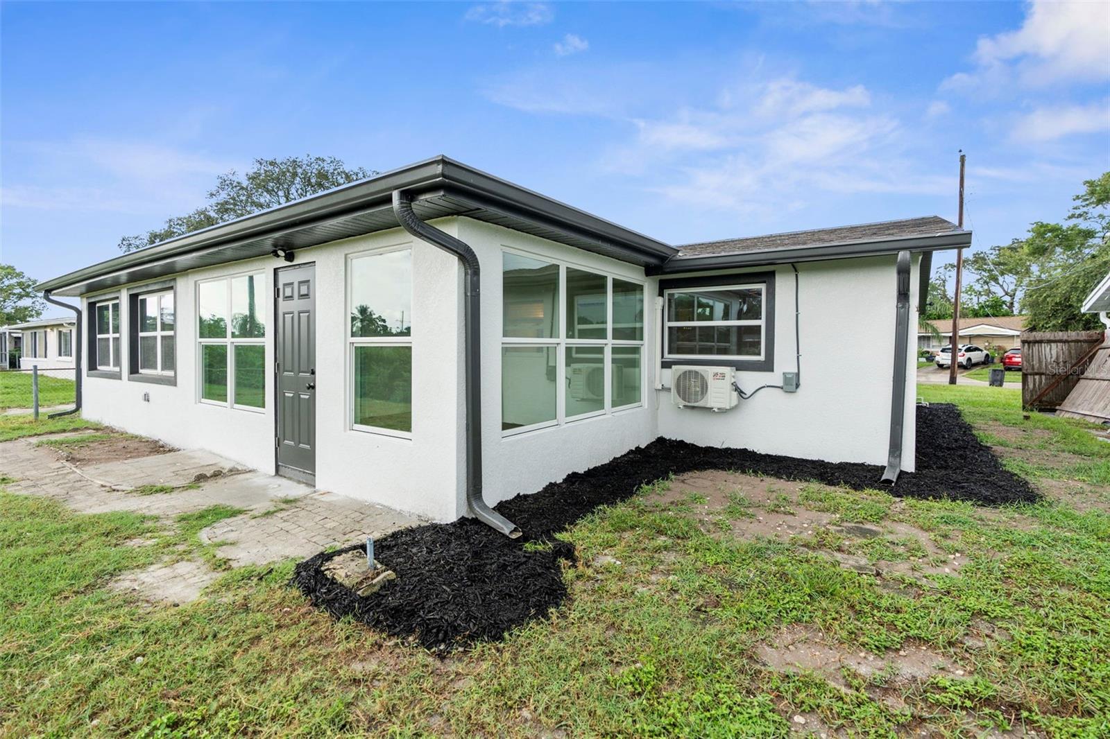 Listing photo id 27 for 5130 Chime Way