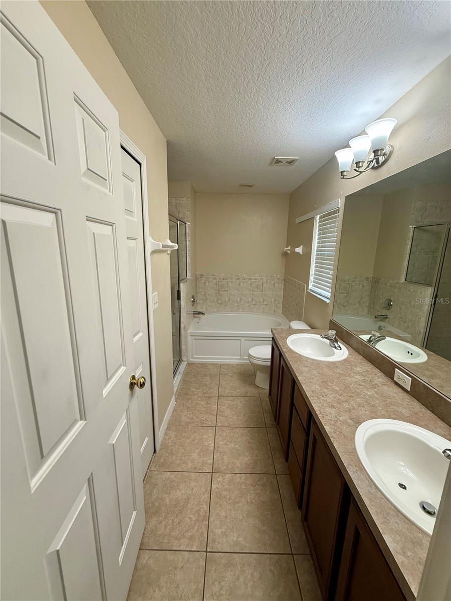 Image 10 of 17 For 1833 Holton Road