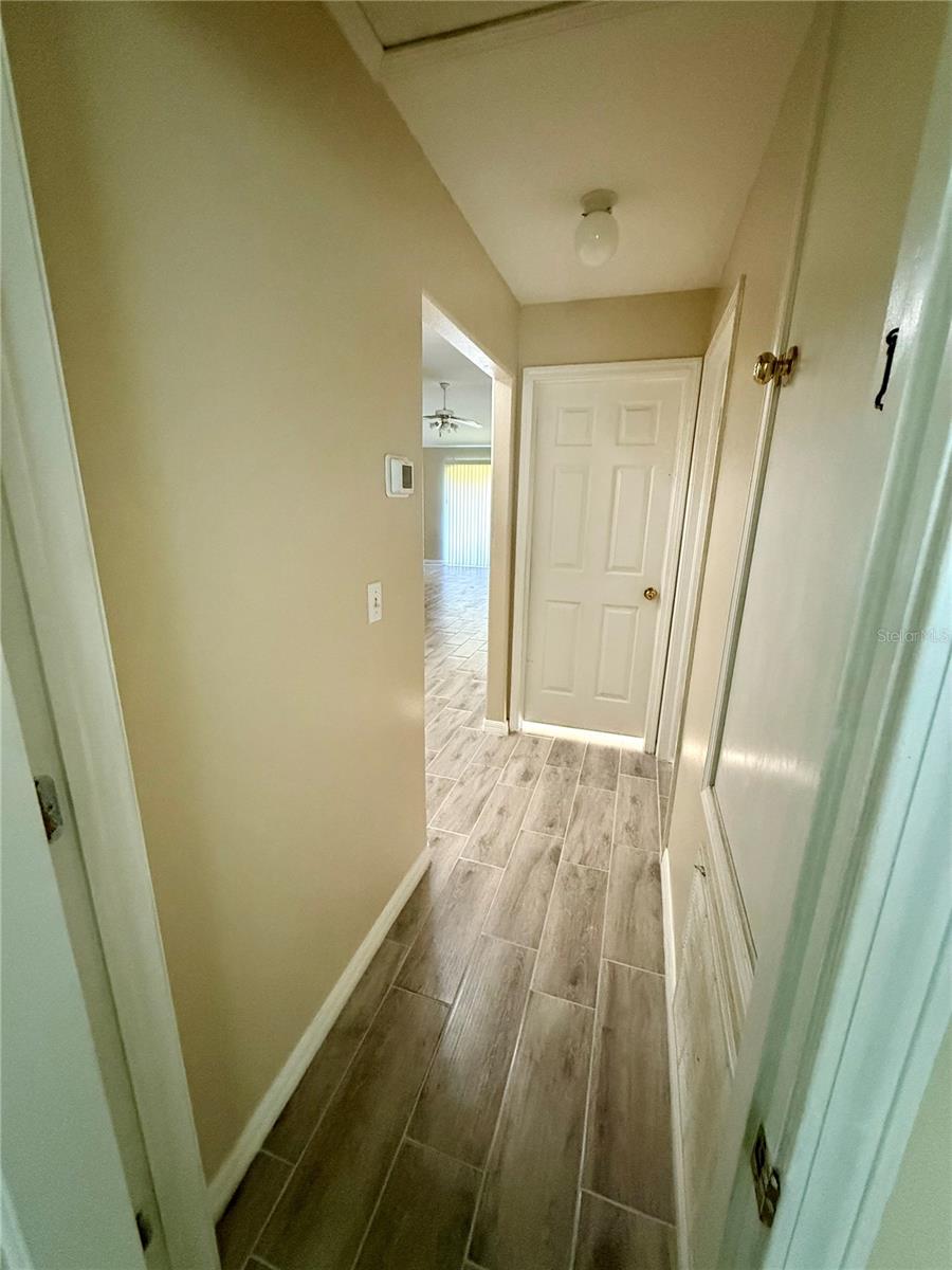 Image 15 of 17 For 1833 Holton Road
