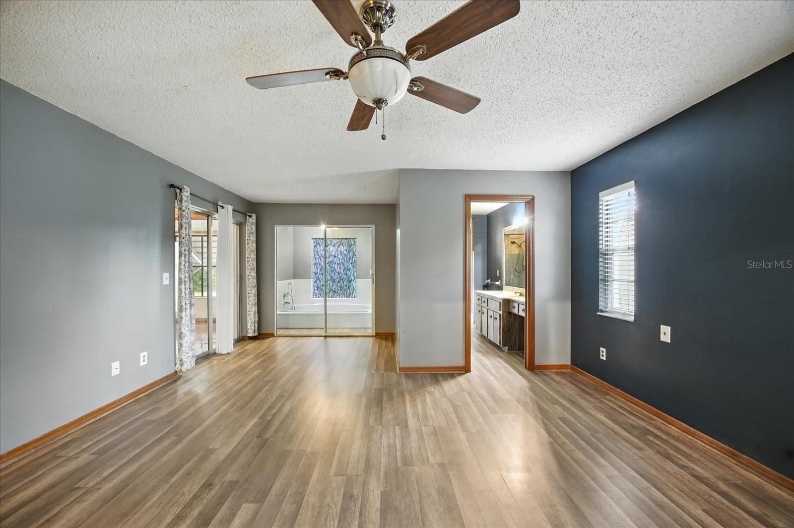 Image 10 of 28 For 4262 Centennial Avenue