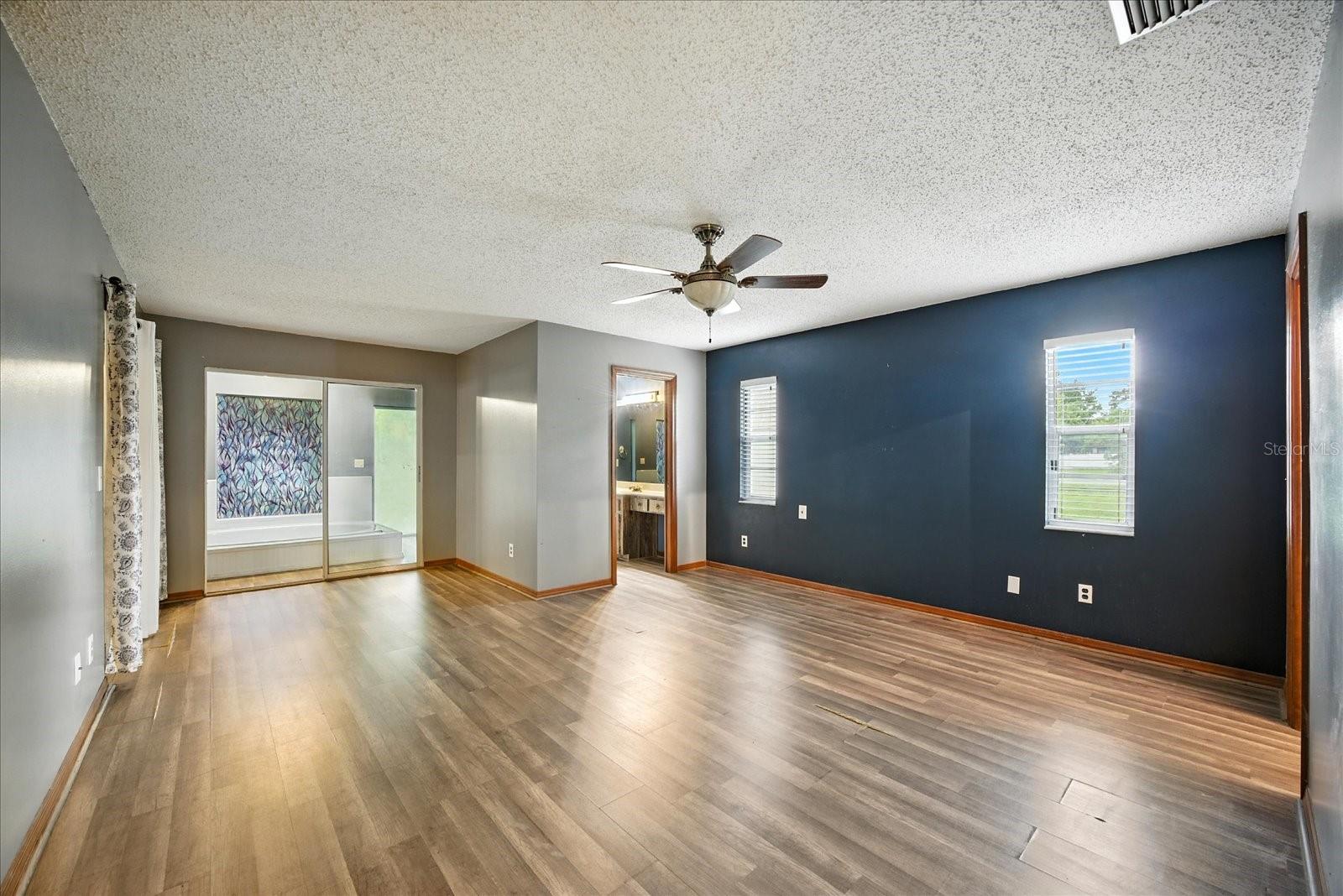 Image 11 of 28 For 4262 Centennial Avenue