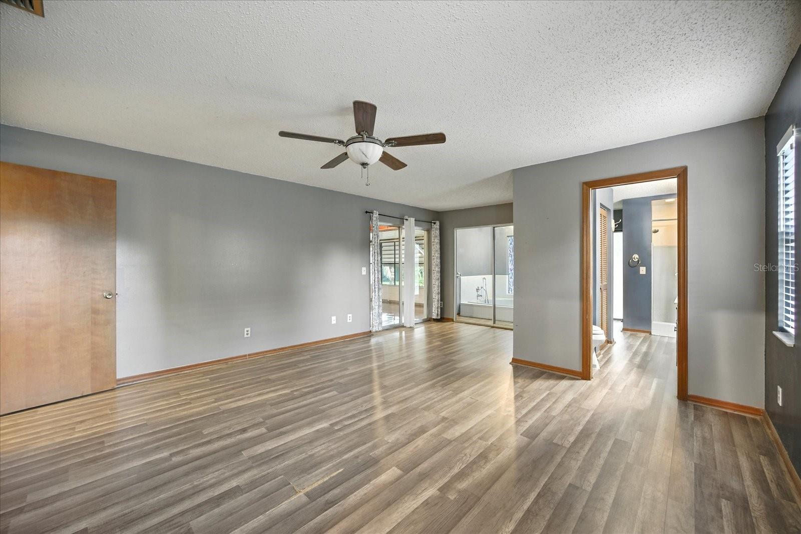 Image 12 of 28 For 4262 Centennial Avenue