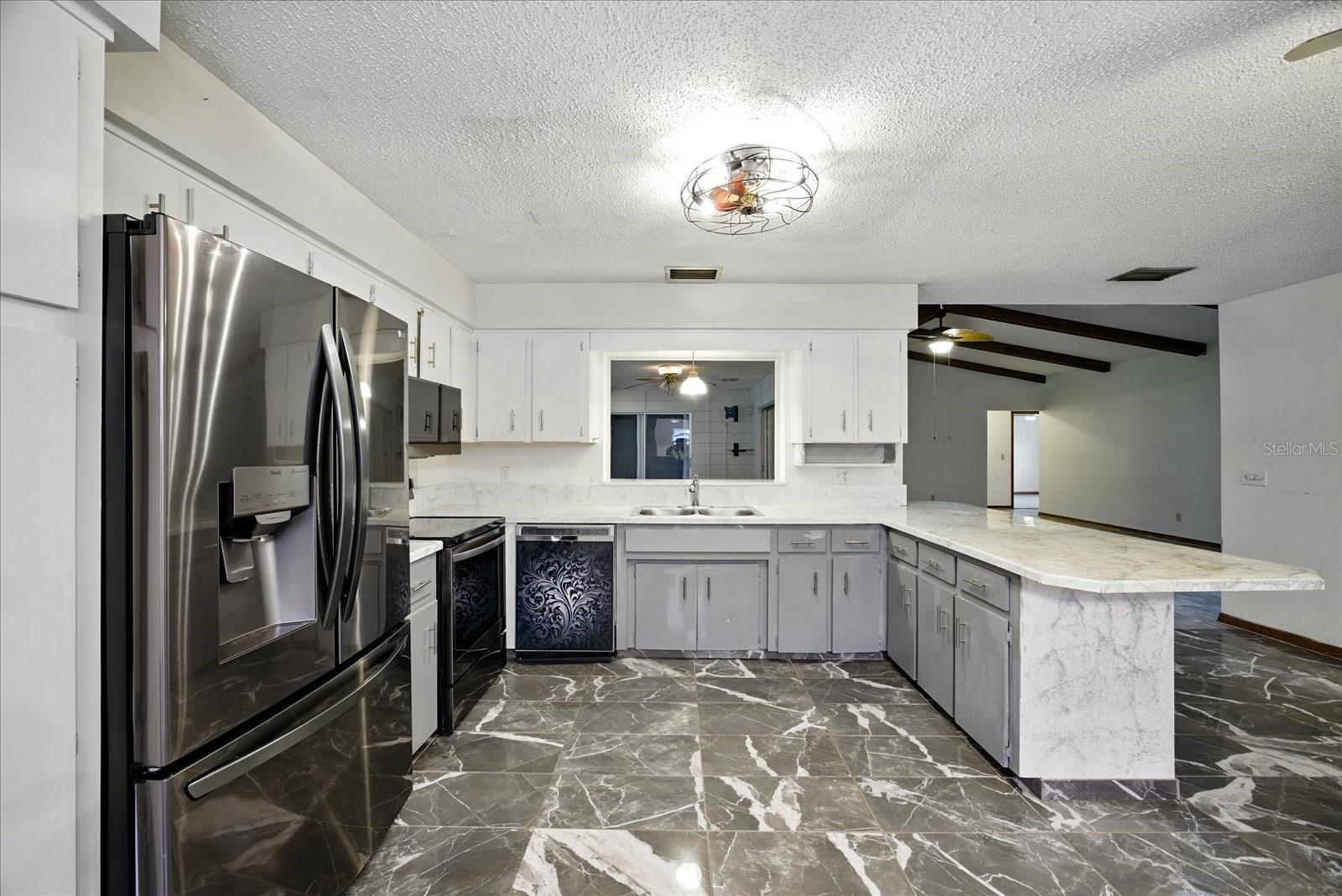 Image 7 of 28 For 4262 Centennial Avenue