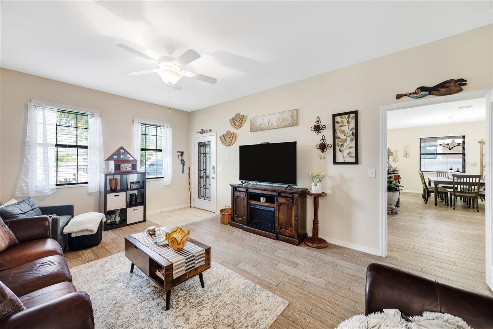 Image 23 of 74 For 13405 White Sapphire Road