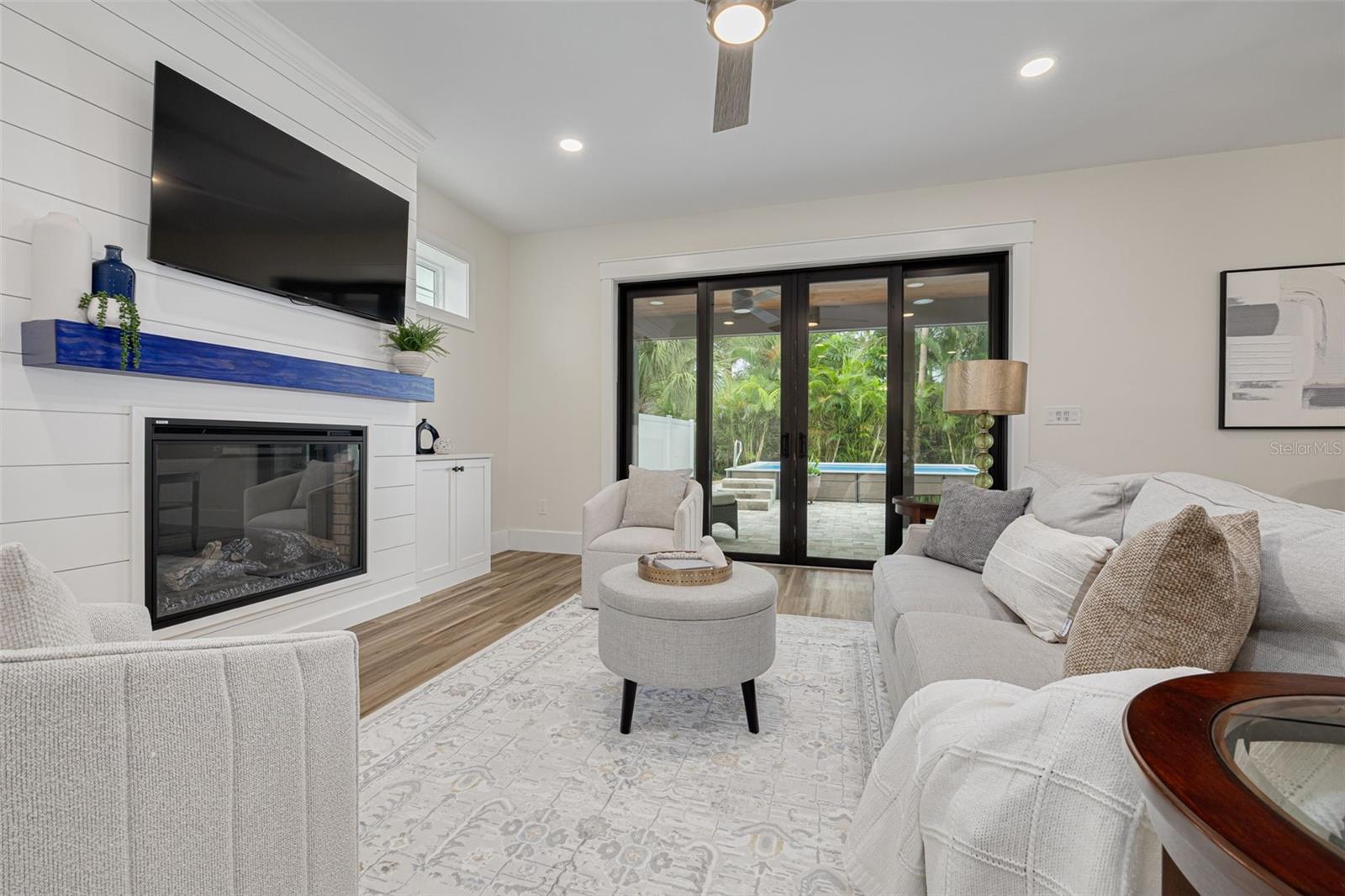 Image 11 of 45 For 405 Jasmine Way