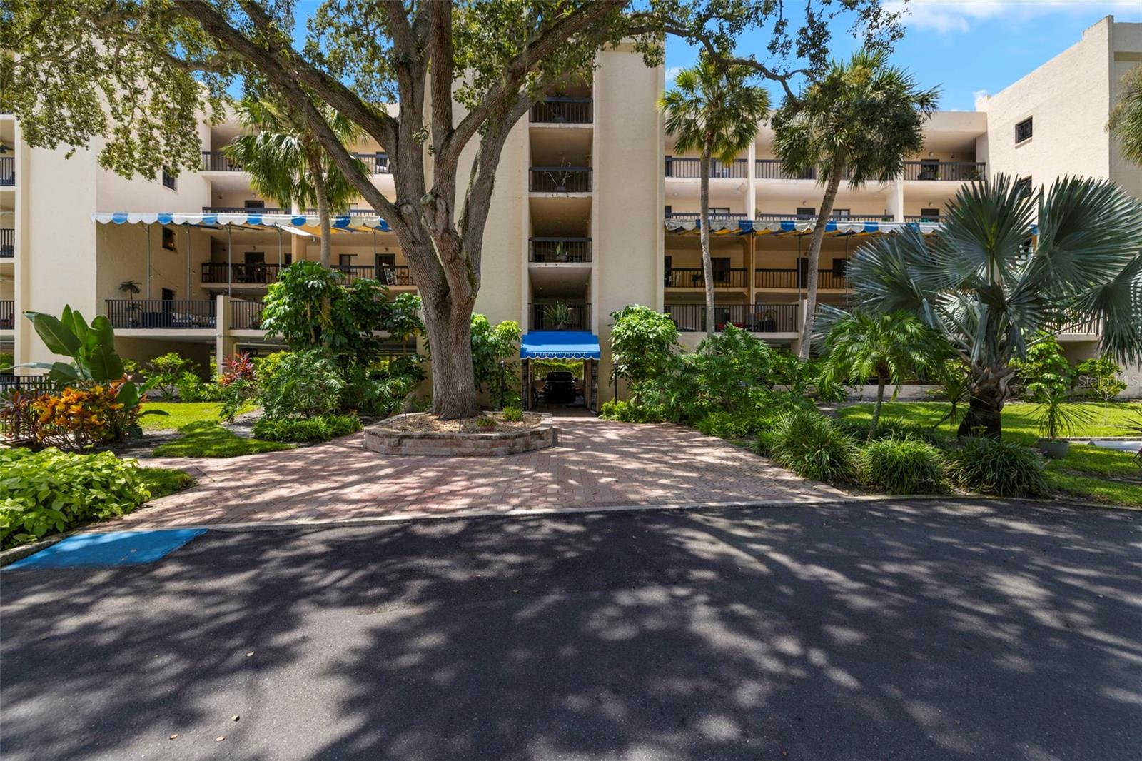 Details for 201 Tarpon Point 201, TARPON SPRINGS, FL 34689