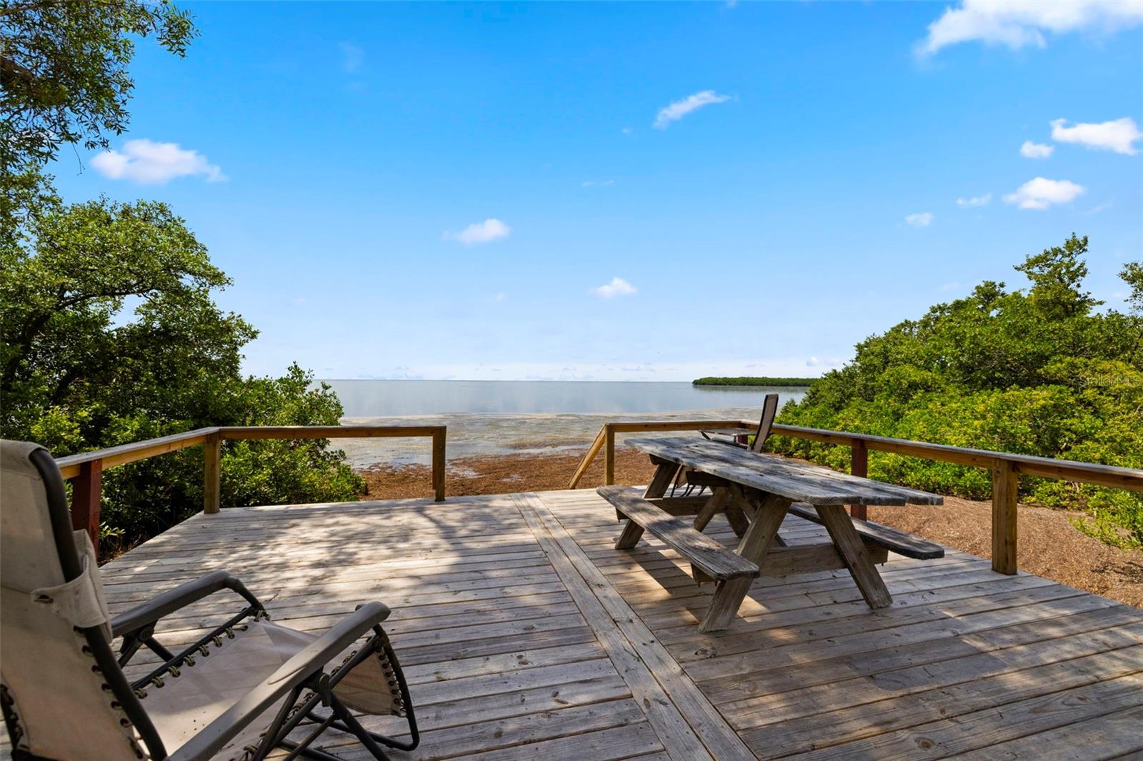 Image 26 of 33 For 201 Tarpon Point 201