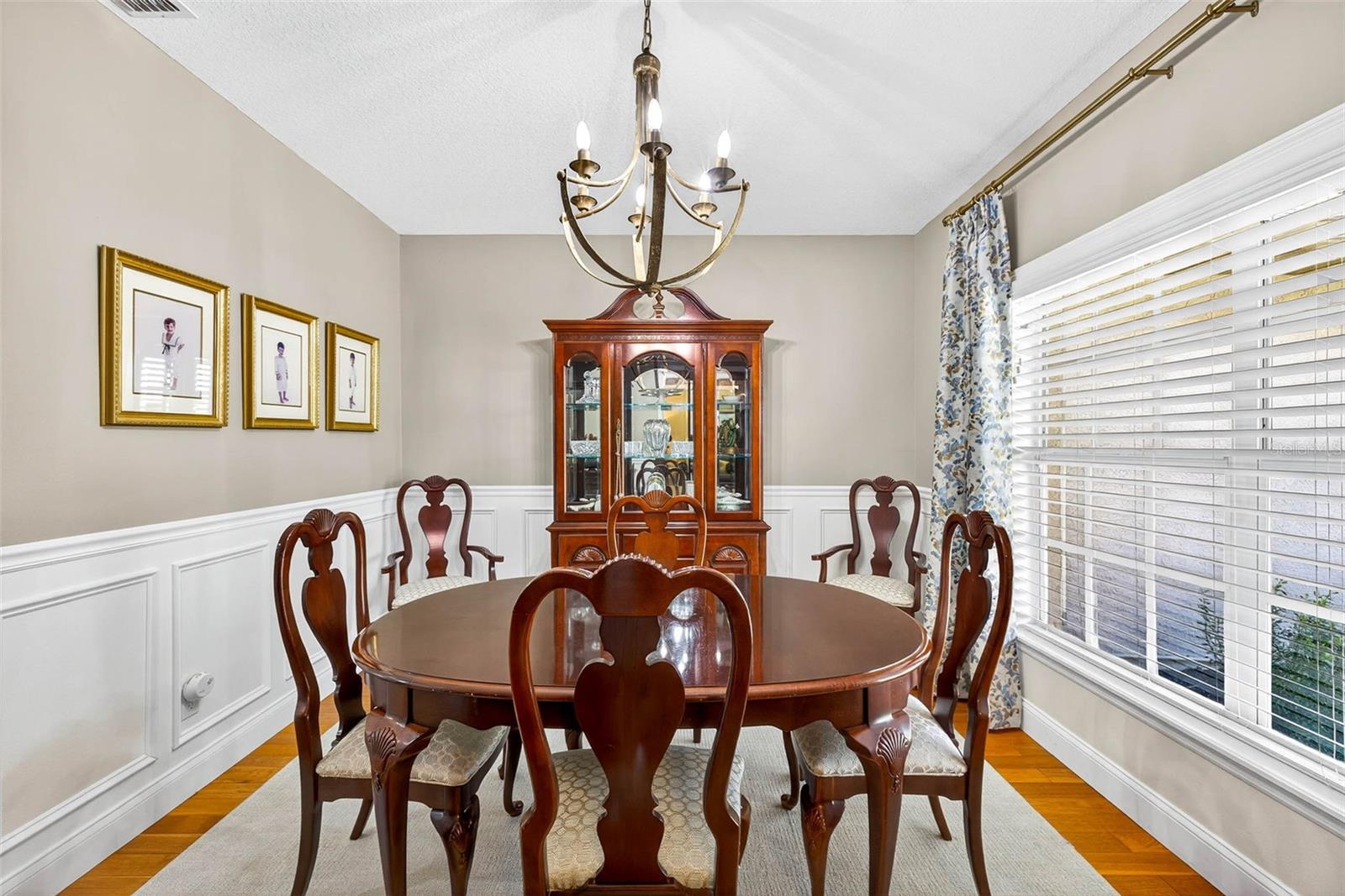 Image 11 of 70 For 11240 Grandview Dr