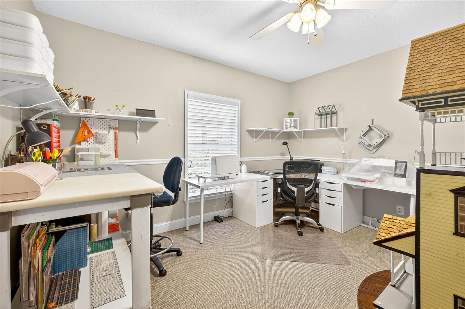Image 37 of 70 For 11240 Grandview Dr