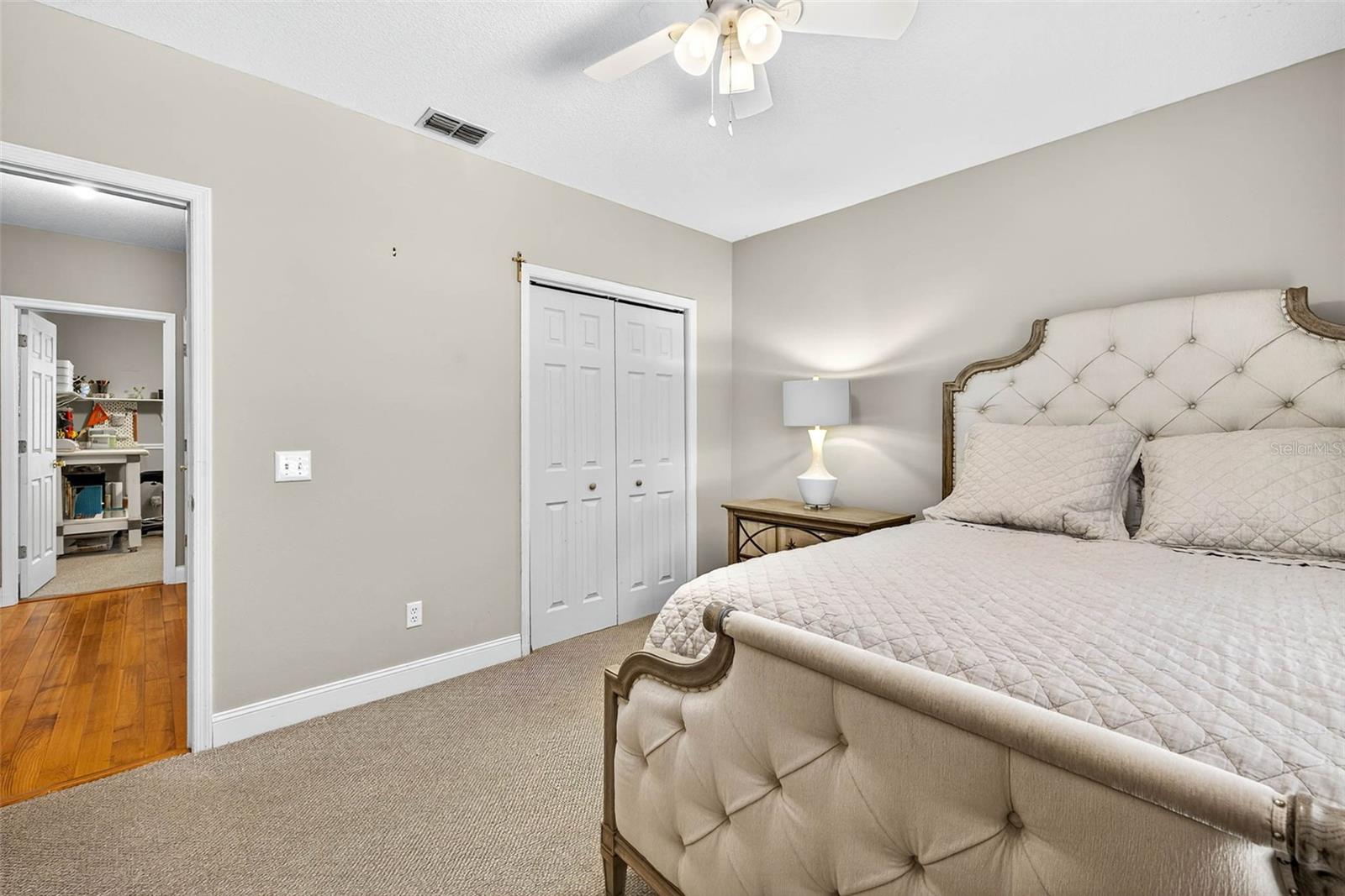 Image 41 of 70 For 11240 Grandview Dr