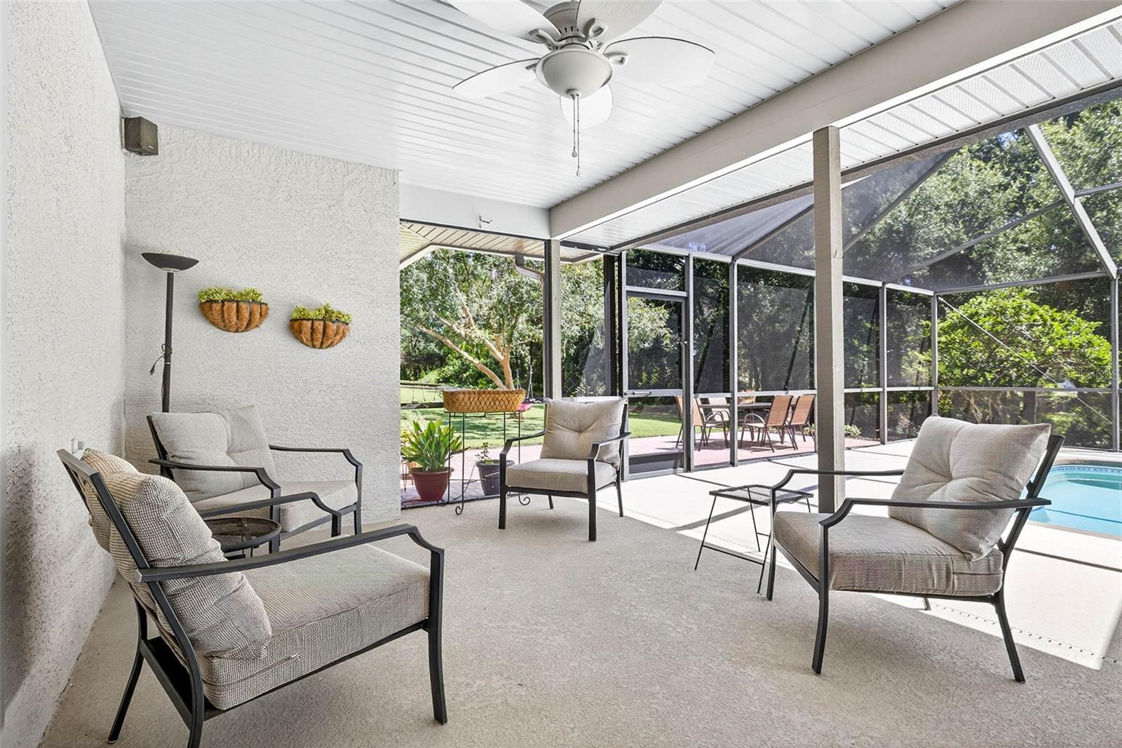 Image 45 of 70 For 11240 Grandview Dr