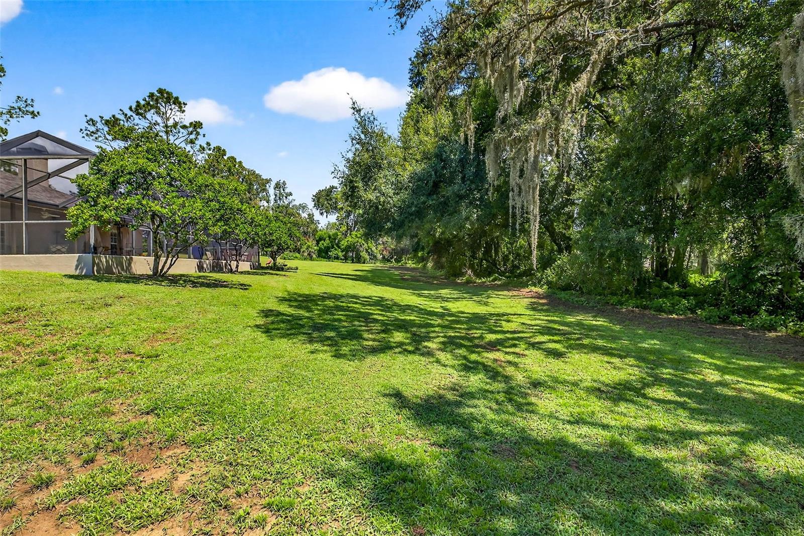 Image 58 of 70 For 11240 Grandview Dr