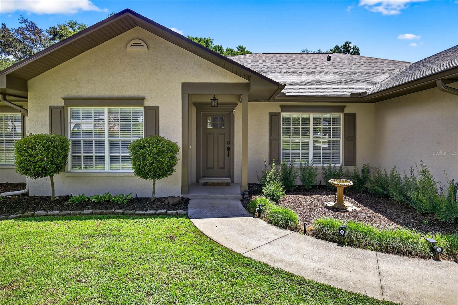 Image 6 of 70 For 11240 Grandview Dr