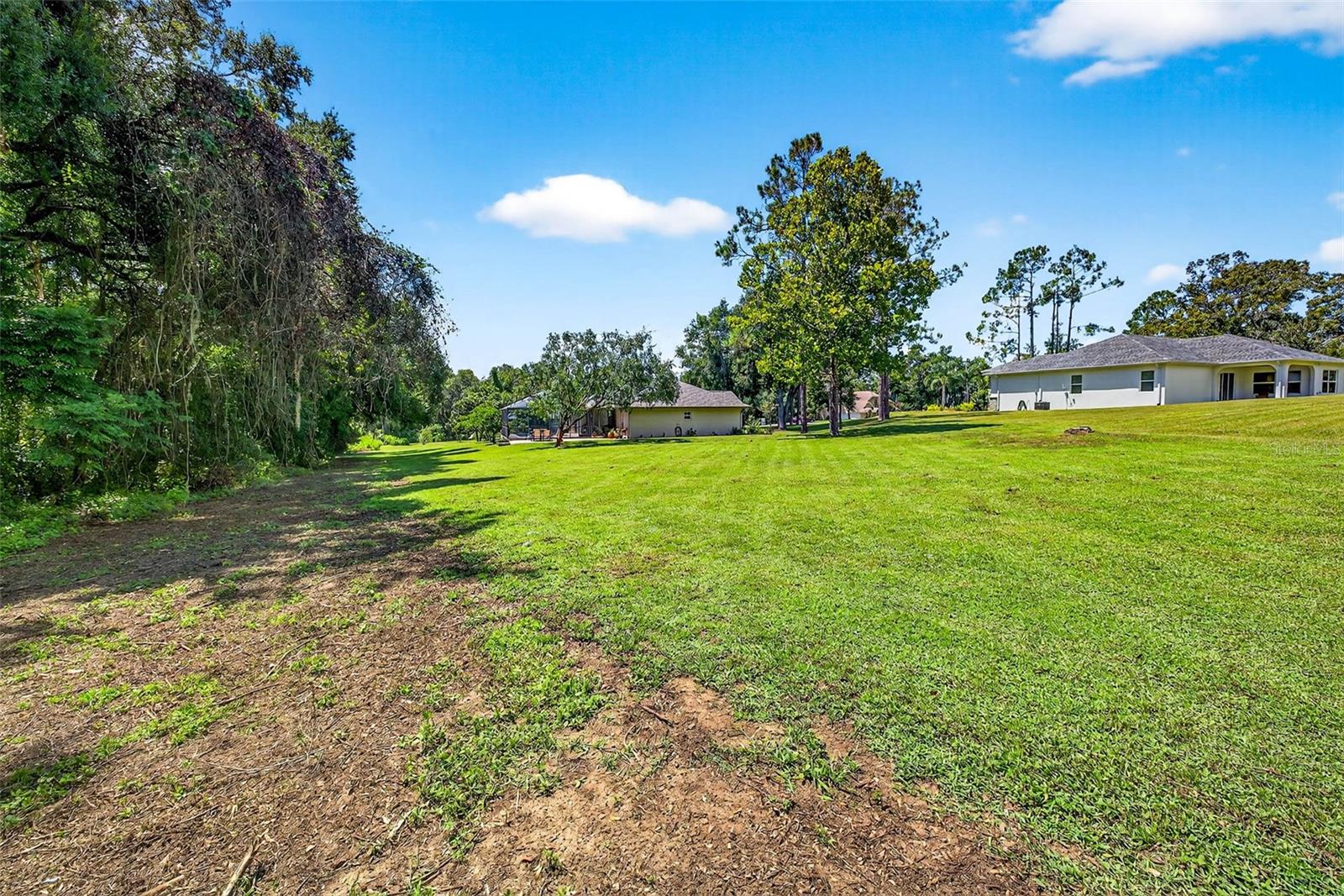 Image 61 of 70 For 11240 Grandview Dr