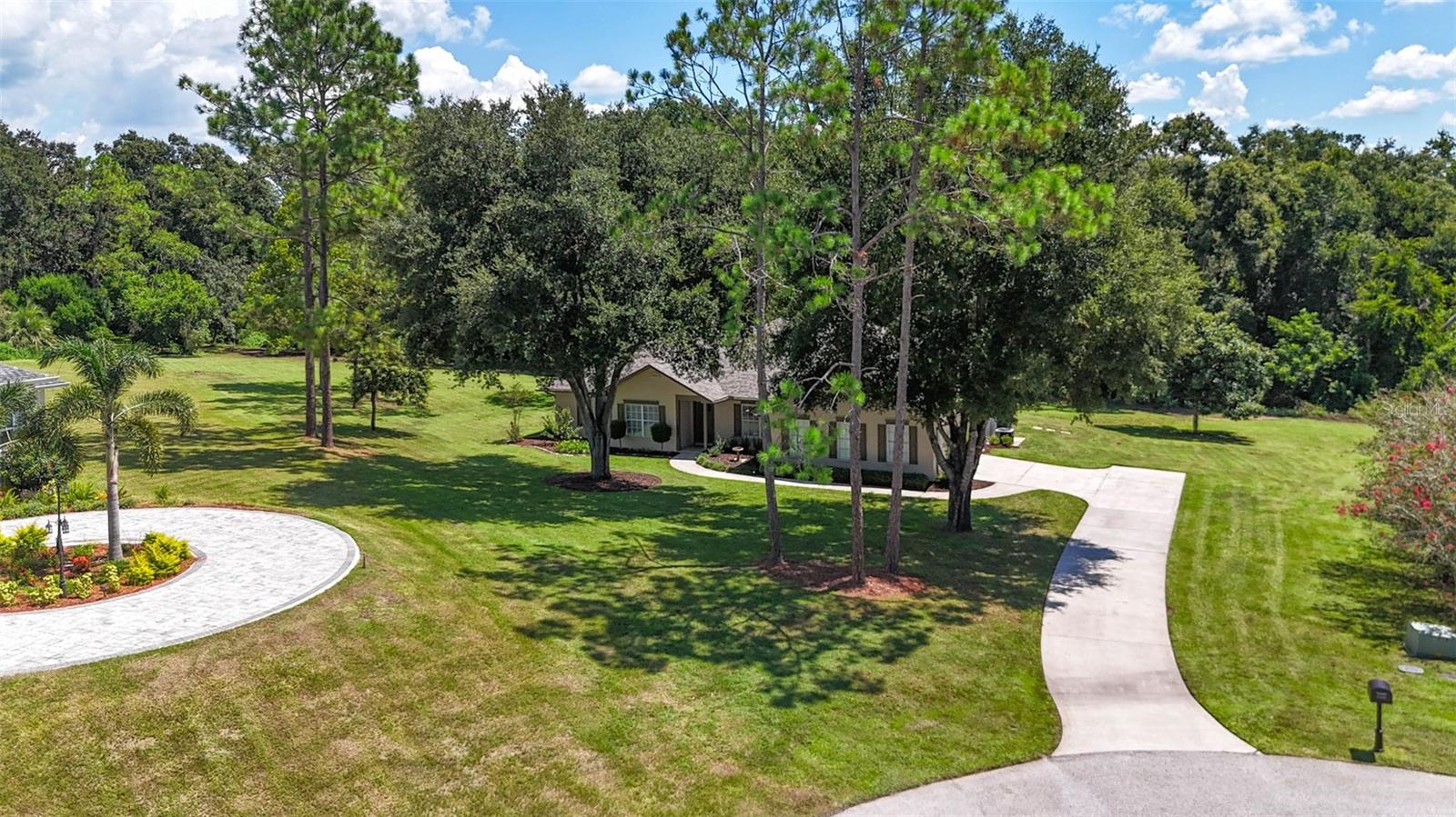 Image 63 of 70 For 11240 Grandview Dr