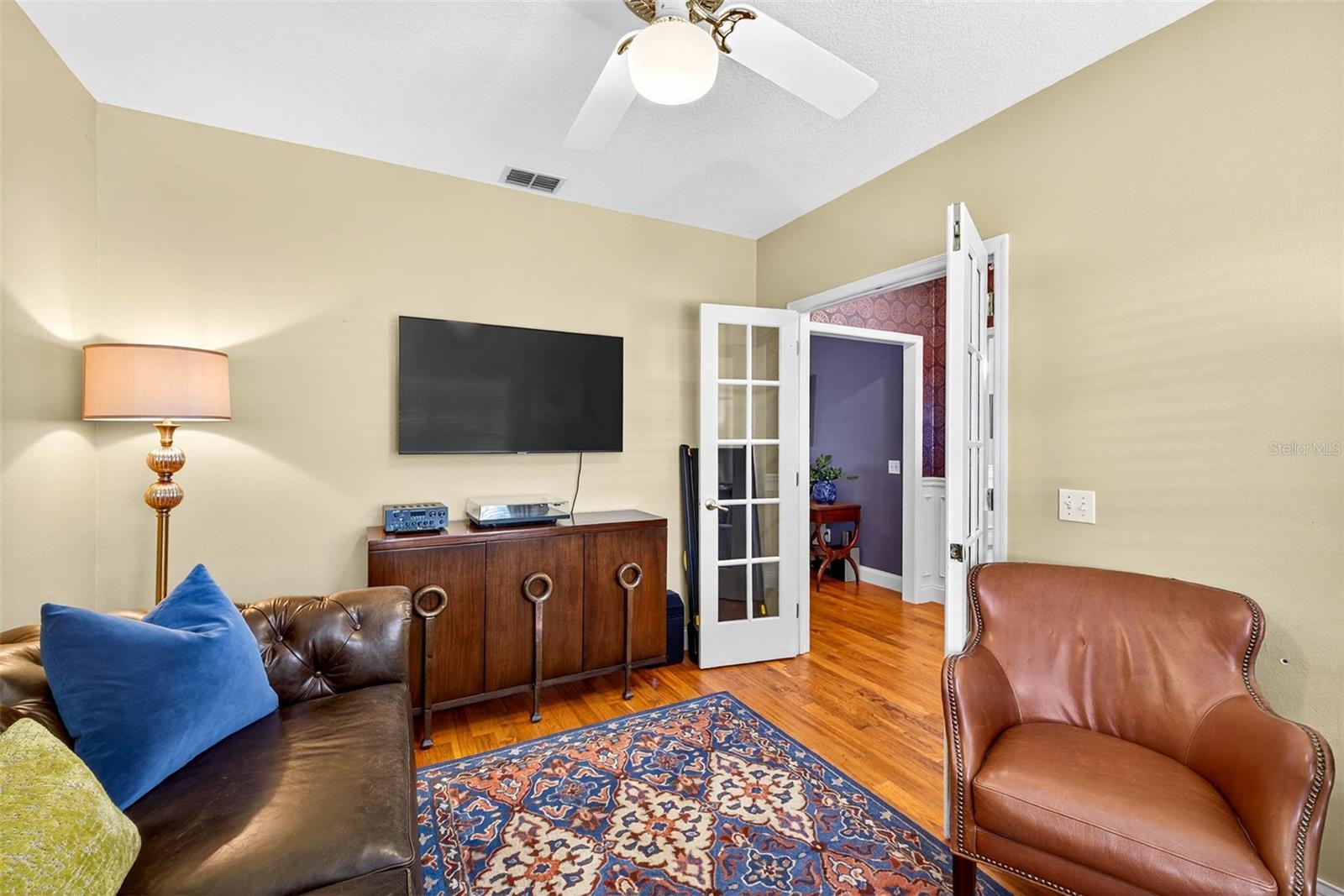 Image 9 of 70 For 11240 Grandview Dr