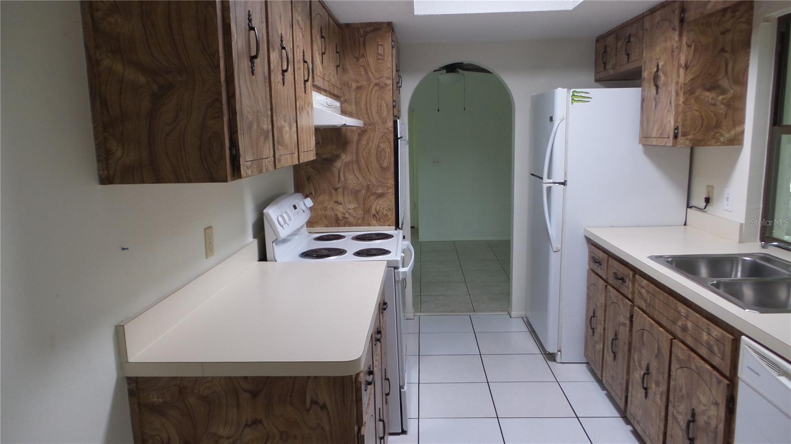 Image 2 of 17 For 1286 Golden Oak Drive