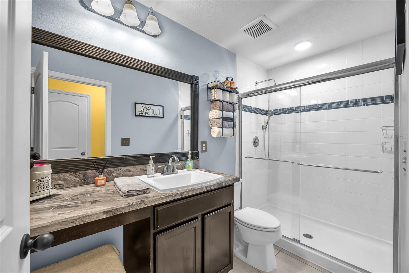 Listing photo id 11 for 7503 Northern Lights Drive