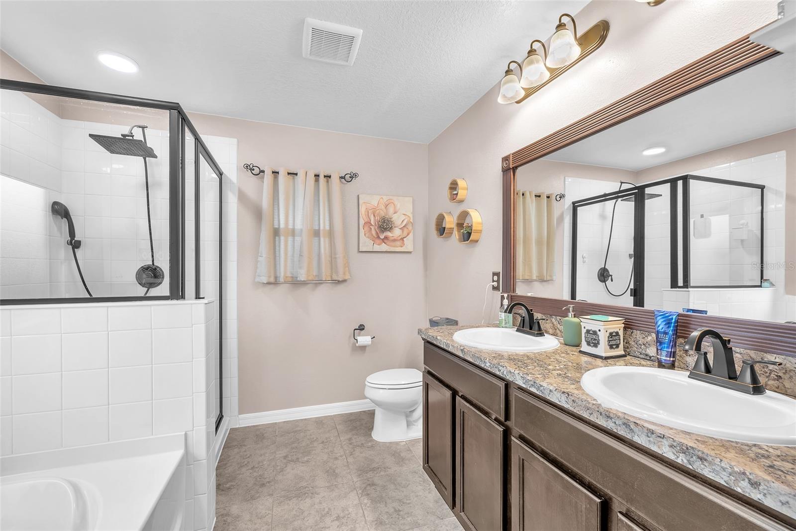 Listing photo id 13 for 7503 Northern Lights Drive