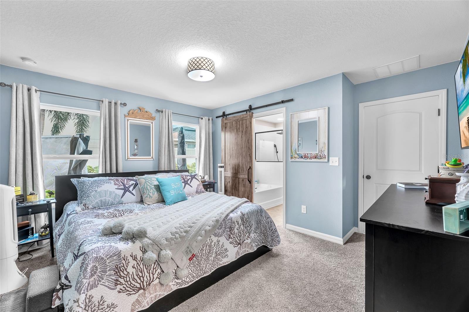 Listing photo id 14 for 7503 Northern Lights Drive