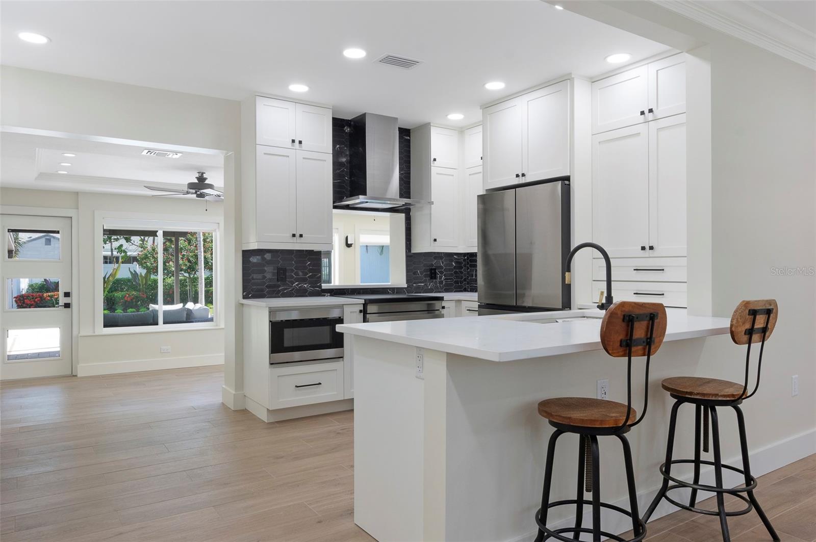 Image 2 of 47 For 777 38th Avenue Ne