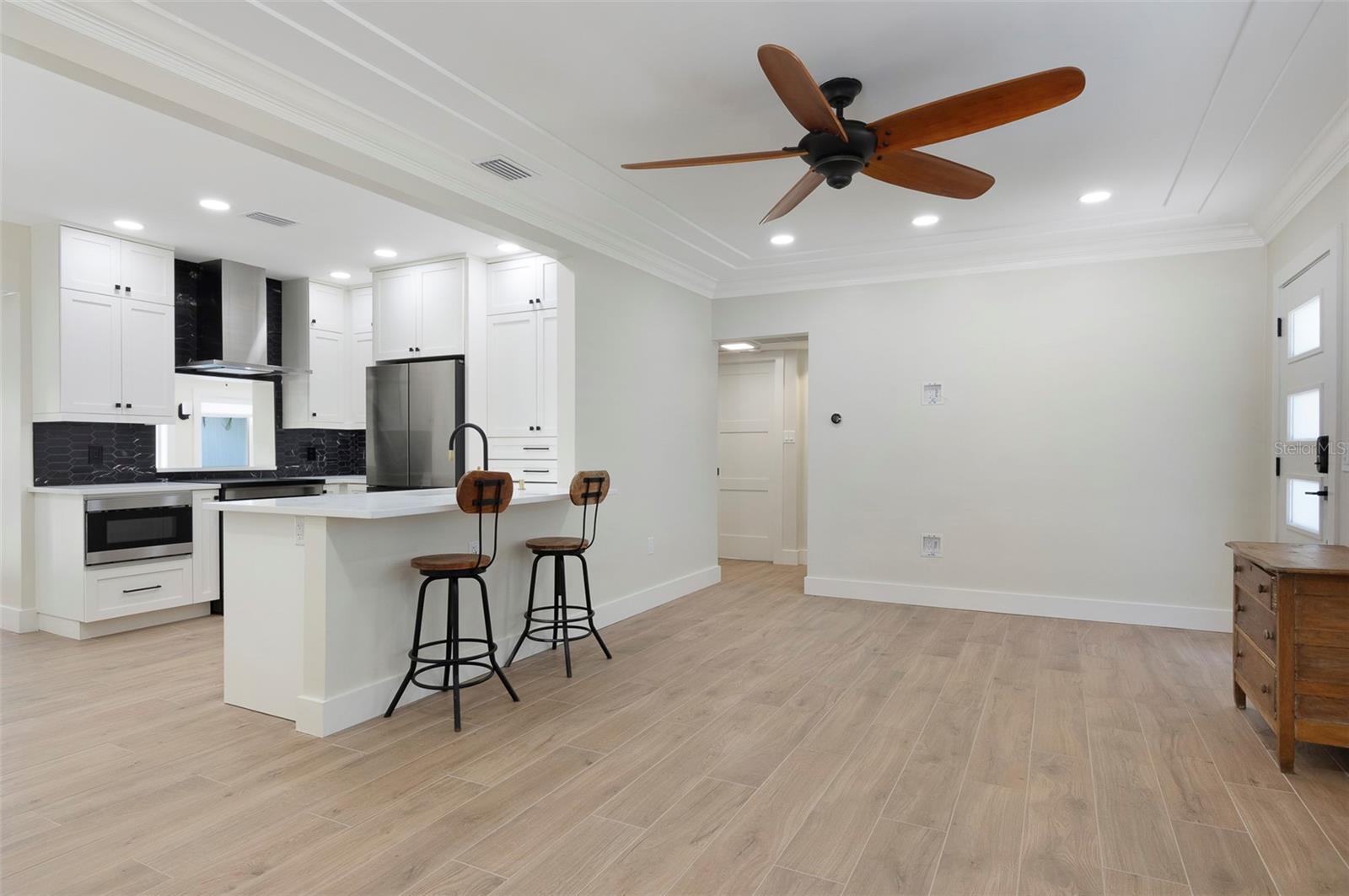 Image 7 of 47 For 777 38th Avenue Ne