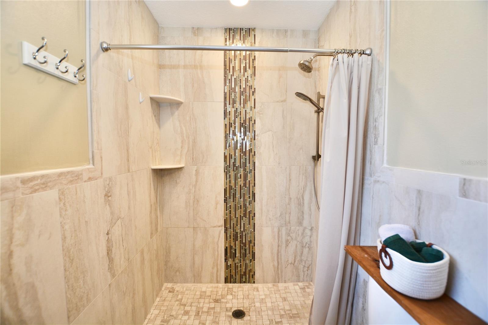 Image 32 of 61 For 7338 Bramblewood Drive