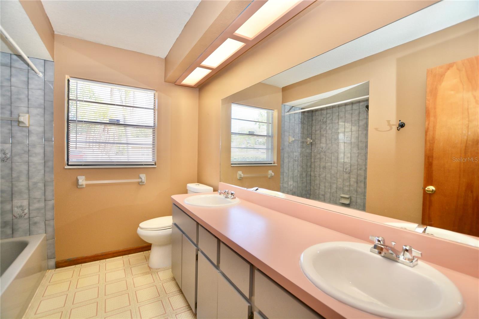 Image 39 of 61 For 7338 Bramblewood Drive