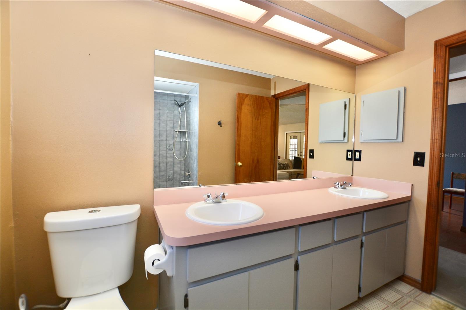 Image 40 of 61 For 7338 Bramblewood Drive