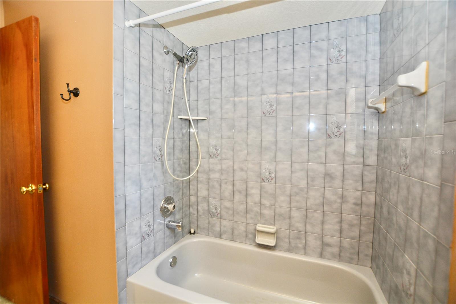 Image 41 of 61 For 7338 Bramblewood Drive