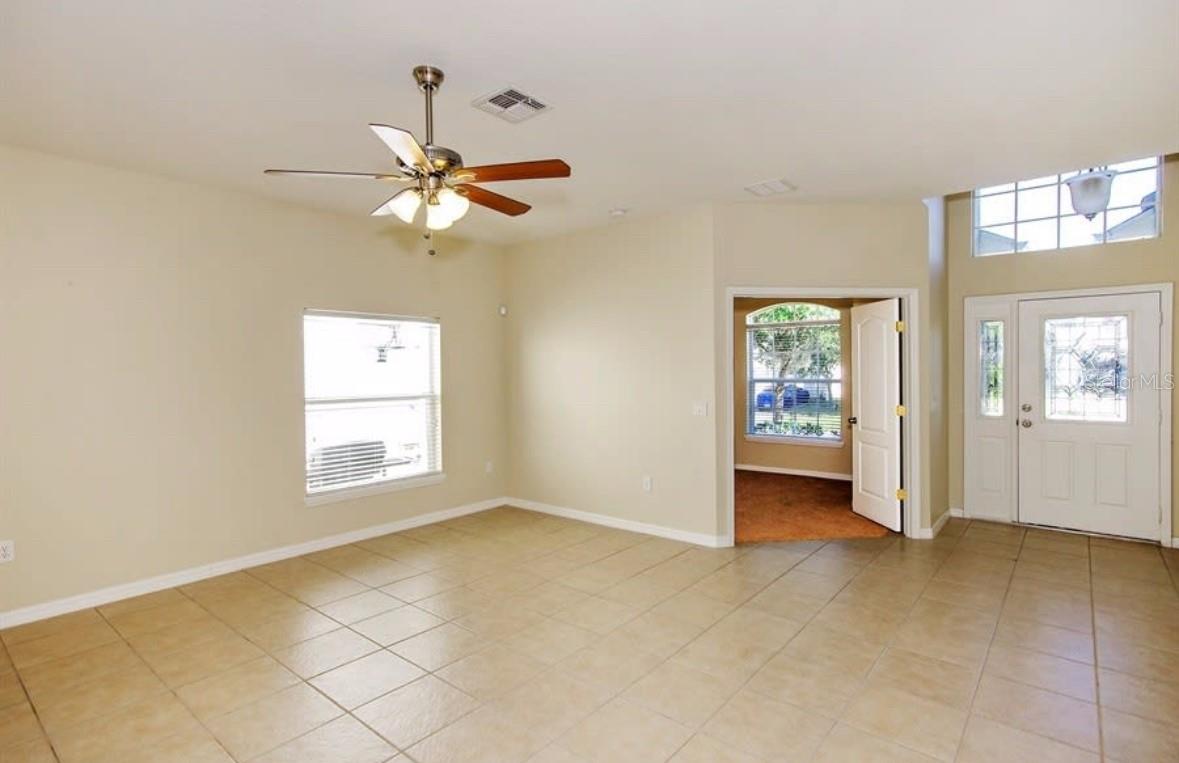 Image 4 of 14 For 2111 Conifer Avenue