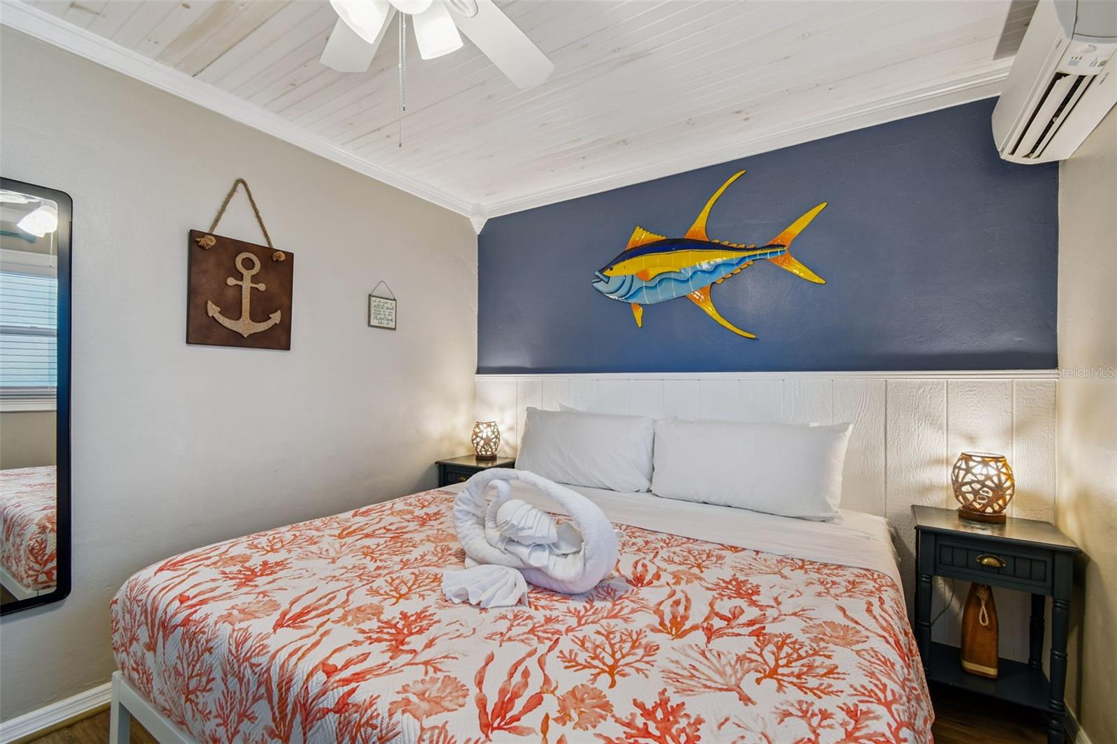 Image 10 of 35 For 11730 Gulf Boulevard 32