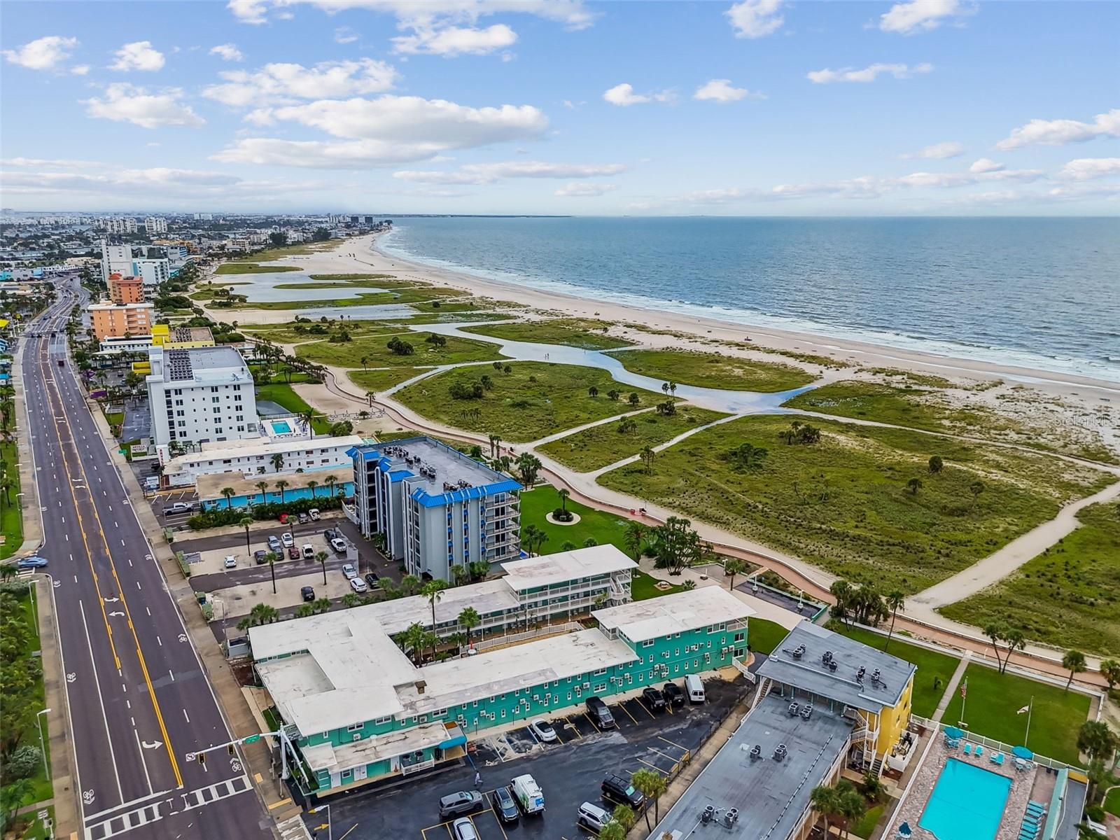 Image 29 of 35 For 11730 Gulf Boulevard 32