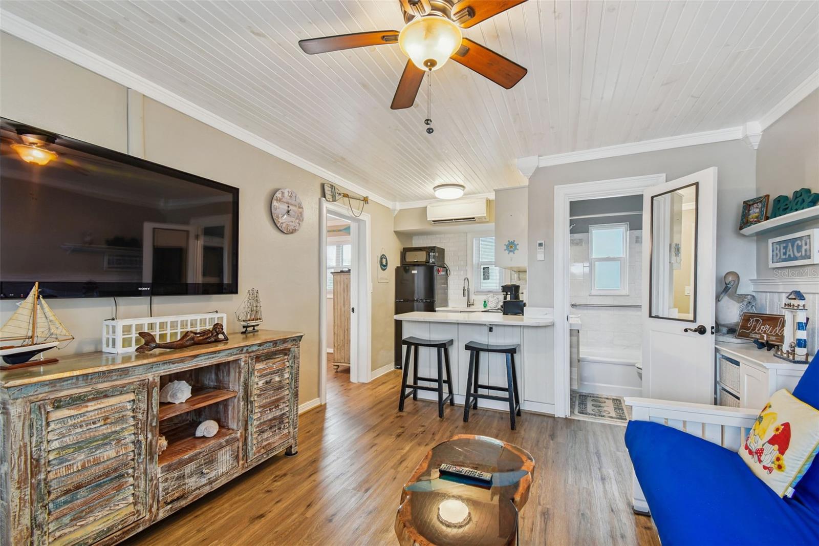 Image 3 of 35 For 11730 Gulf Boulevard 32