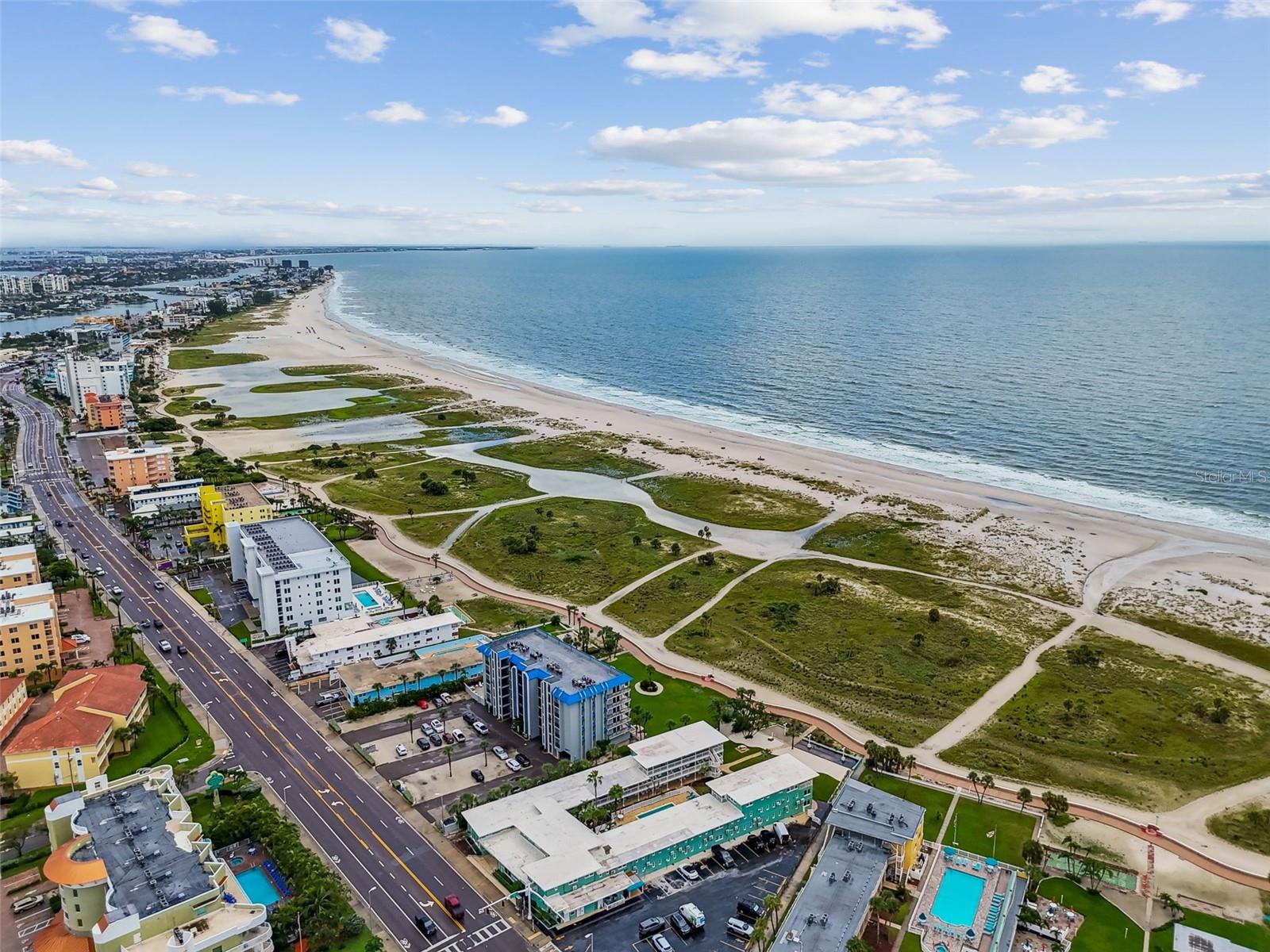 Image 31 of 35 For 11730 Gulf Boulevard 32
